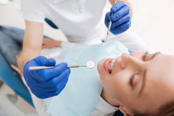 Emergency Dental Services in Prestbury, IL